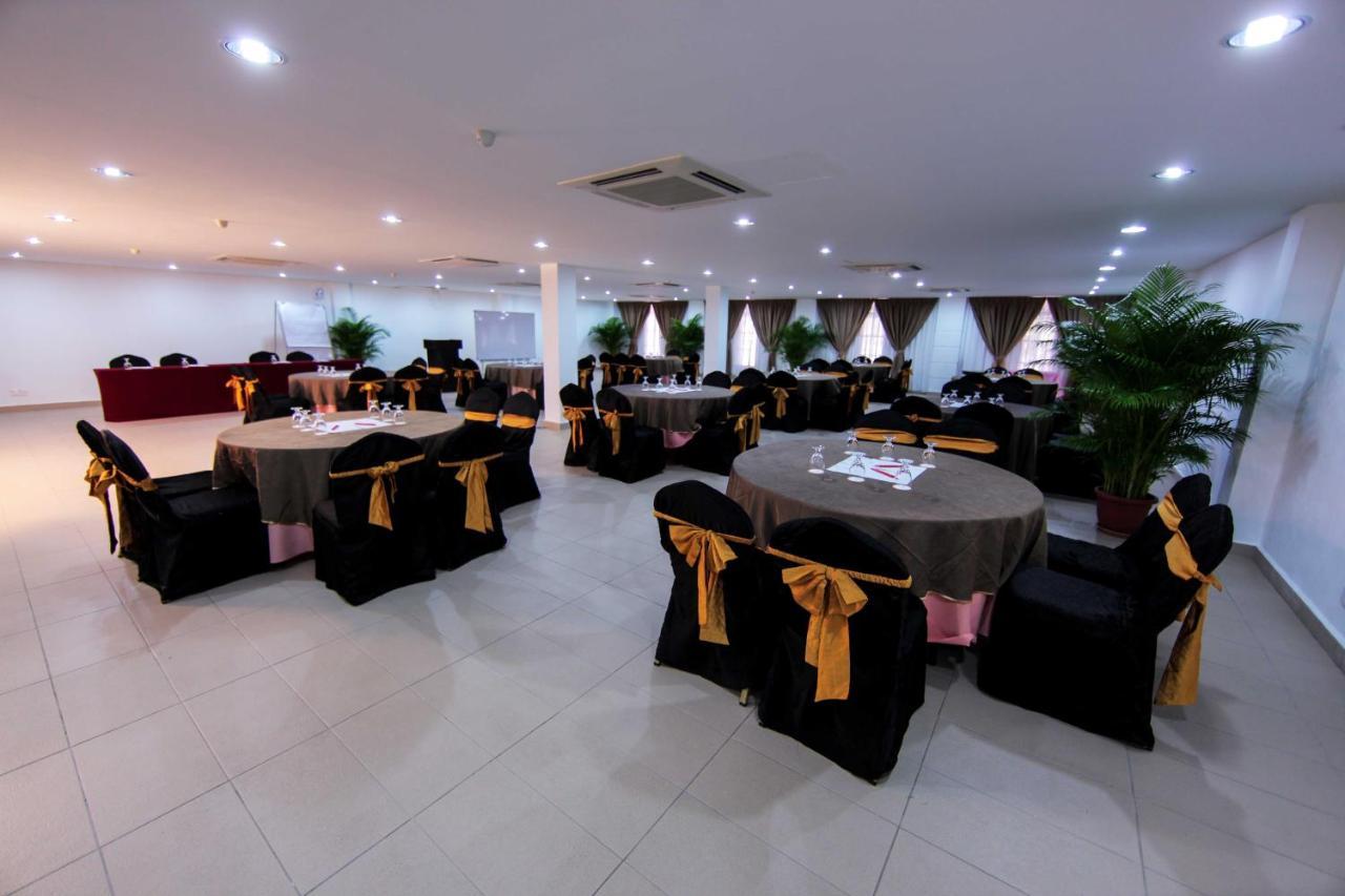 Lotus Desaru Beach Resort & Spa Bandar Penawar Экстерьер фото
